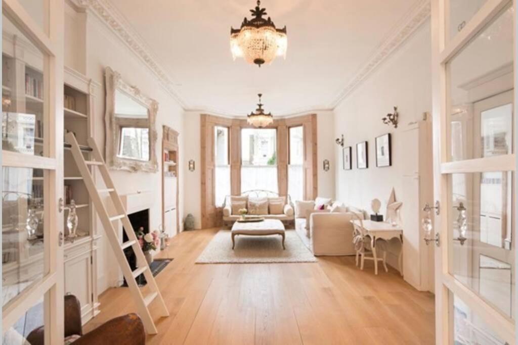 Notting Hill: Stunning, Bright Beautiful Flat. W10 Appartement
