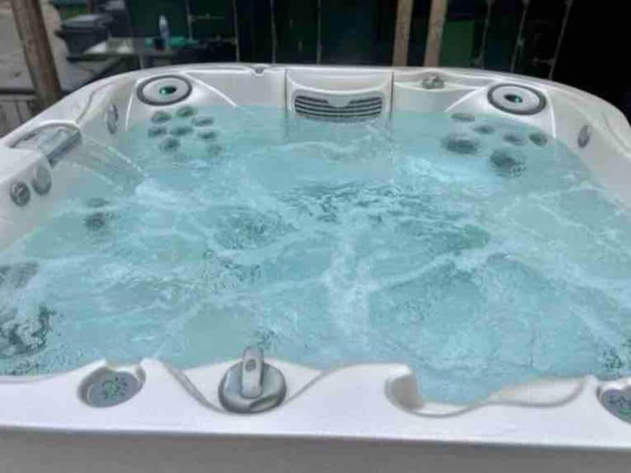 House 10 Mins To Tower Bridge Hot Tub & Parking Сasa de vacaciones