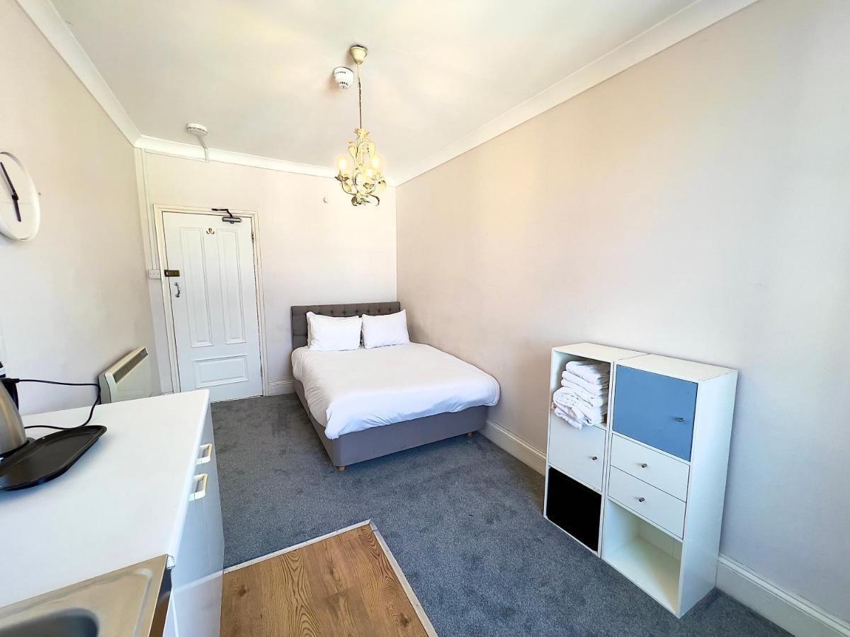 2 Bedroom In Westminster *