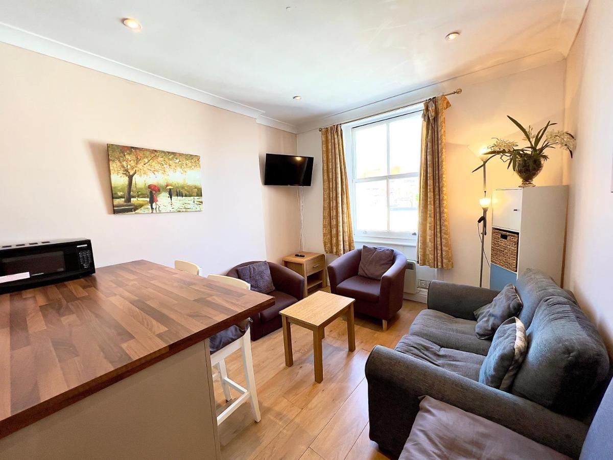2 Bedroom In Westminster