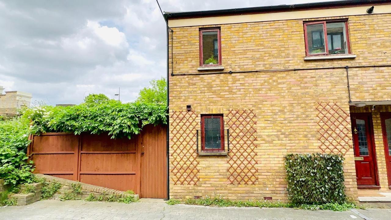 Amazing Location - Of London- 2 Bedroom Stunning Canal View House With Private Garden,parking & Balcony Apartamento Londres