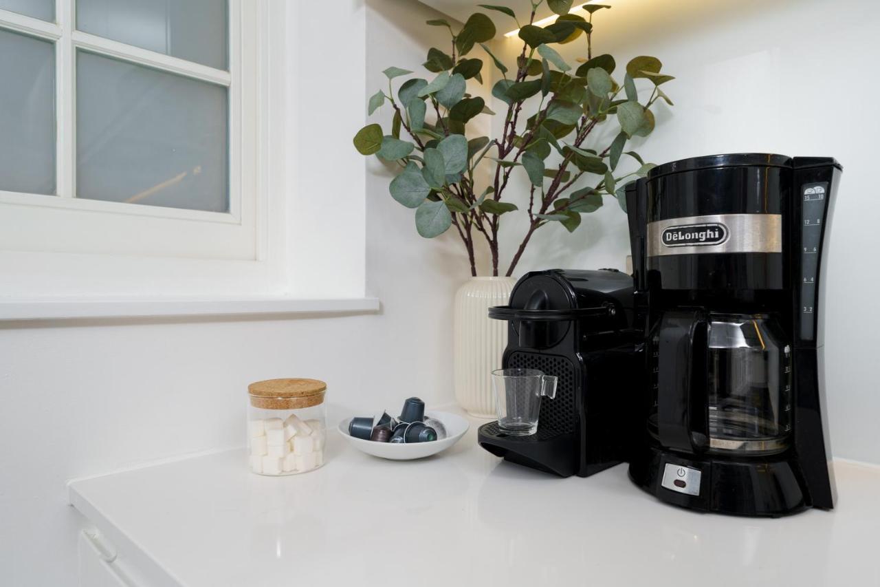 Aircon 2 Bedr, 3 Beds, 2 Bath Covent Garden, Subway Apartment *