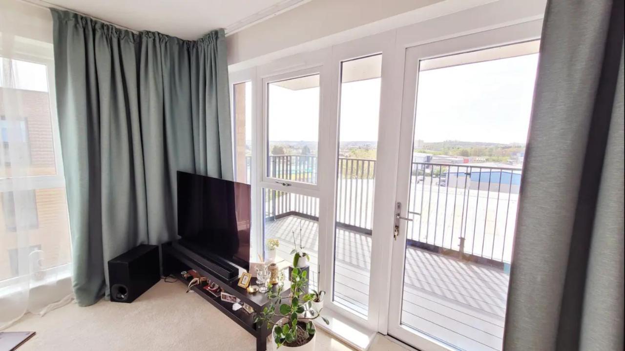 Apartamento Sunny Luxury Skyline Flat Near Alexandra Palace, Tottenham Stadium & Drumsheds Londres