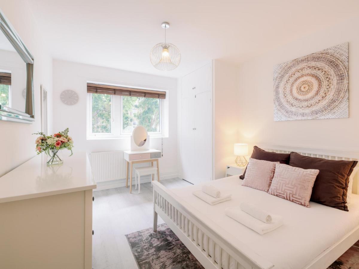 Spacious Flat In South With Balcony - Pass The Keys Apartamento *