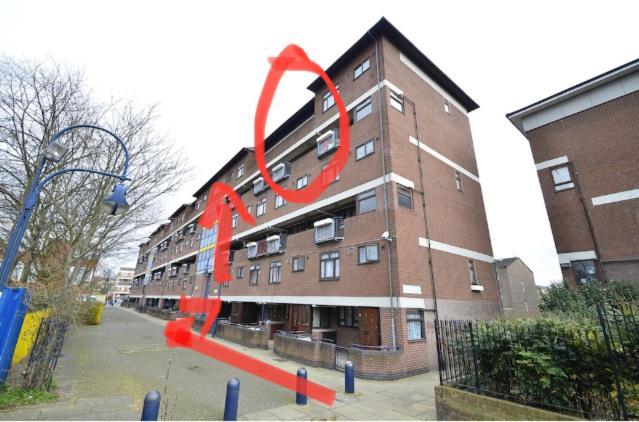 Large With Balcony Overlooking London