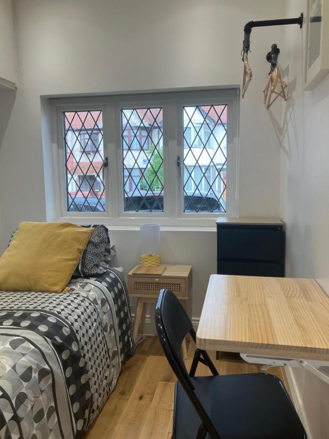 Apartamento Cosy Self Contained With Private Bathroom 10 Mins To Wembley Stadium *