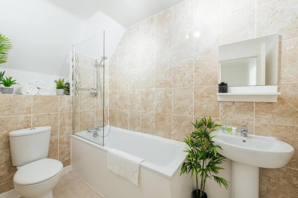 Charming 2 Bedroom Flat In The Heart Of Kings Cross, Londres