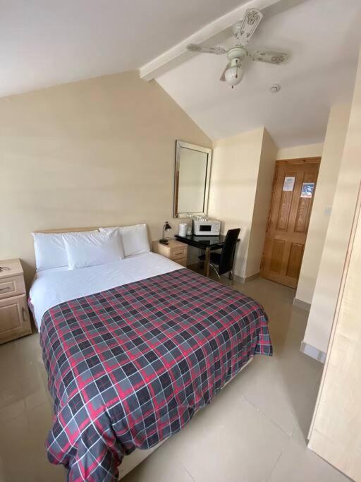 To Let In Covent Garden With Kitchen London