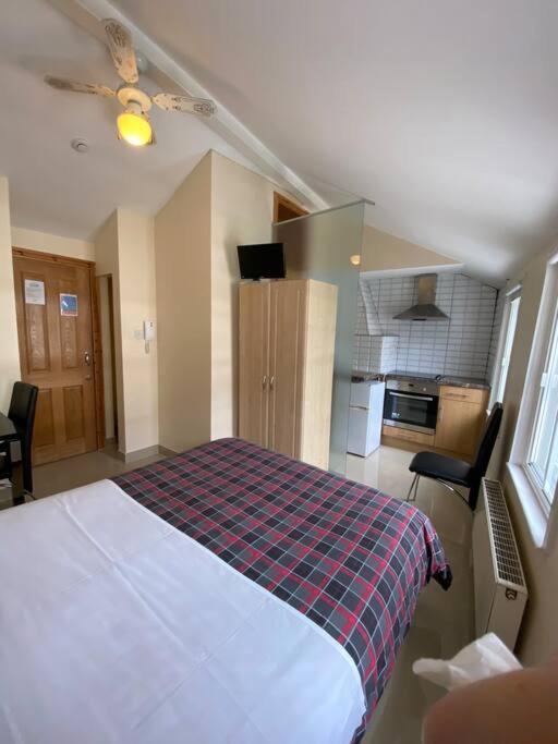 To Let In Covent Garden With Kitchen * London