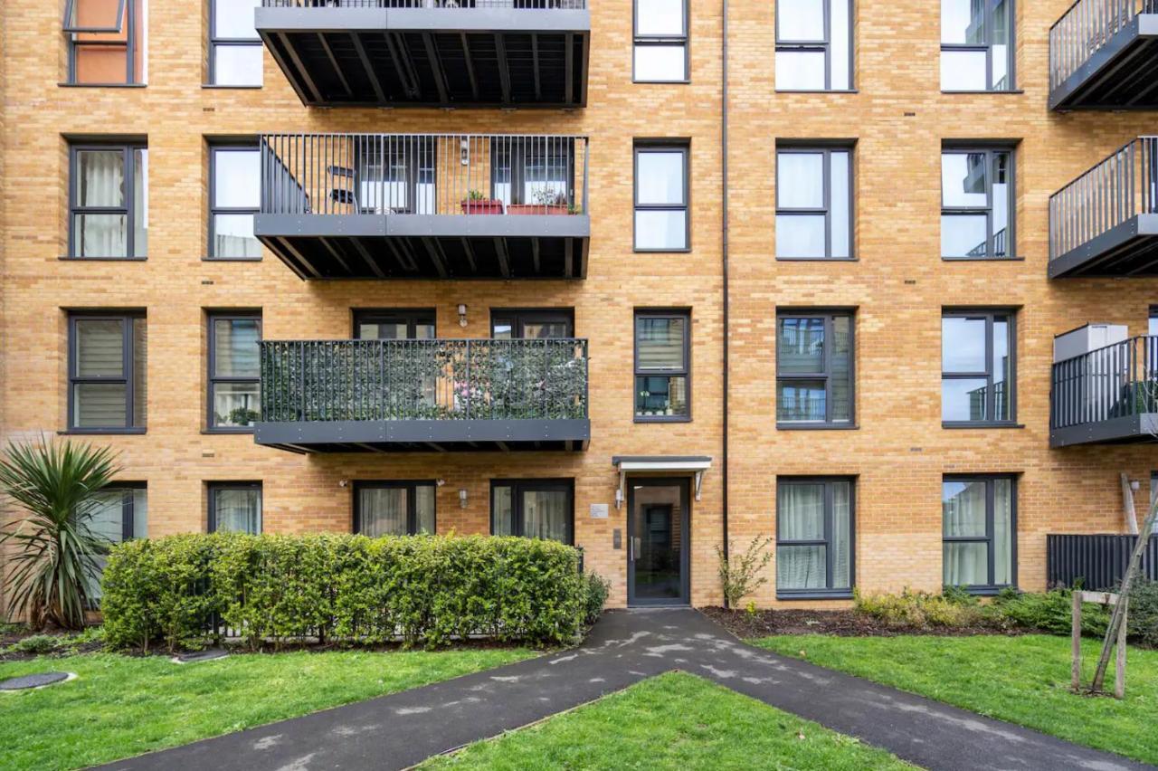 Sunny Luxury Skyline Flat Near Alexandra Palace, Tottenham Stadium & Drumsheds Apartamento *