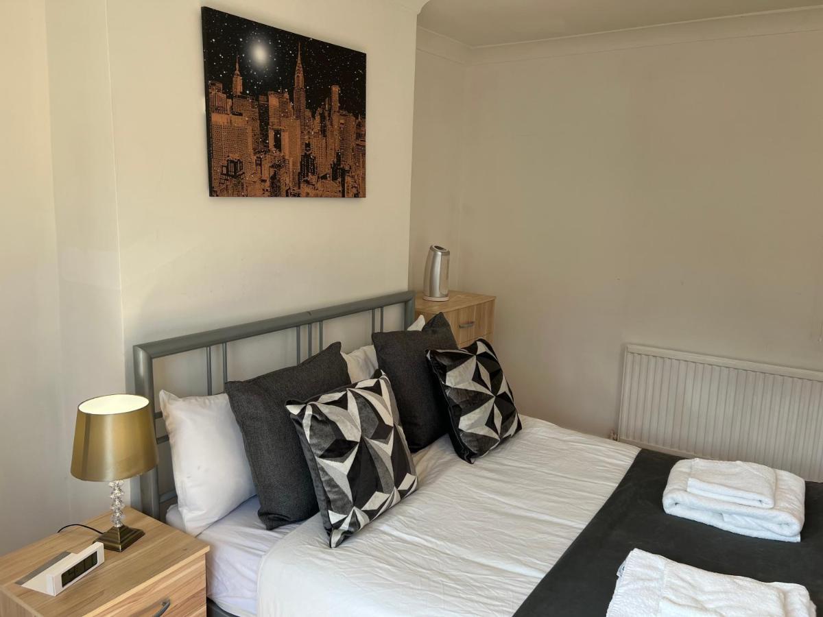 Stratford Cozy Double Homestay *