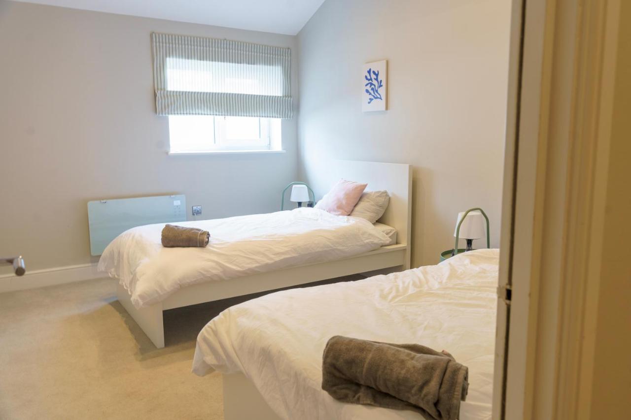 Stunning New 2 Bed Flat - 6 August House London
