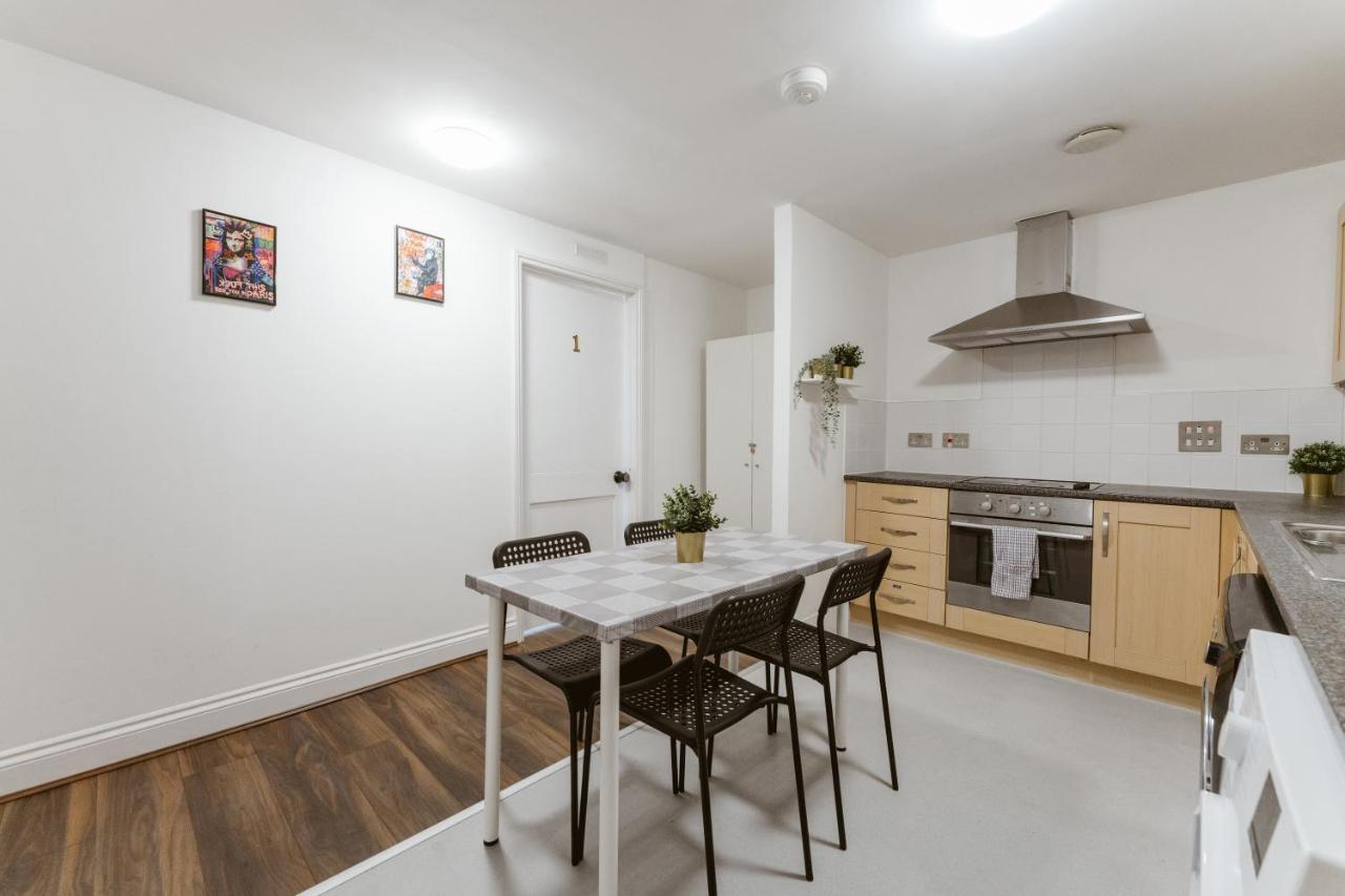 Limehouse Double - 3 * Londen