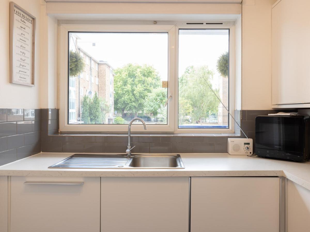 Spacious Flat In South With Balcony - Pass The Keys Apartamento *