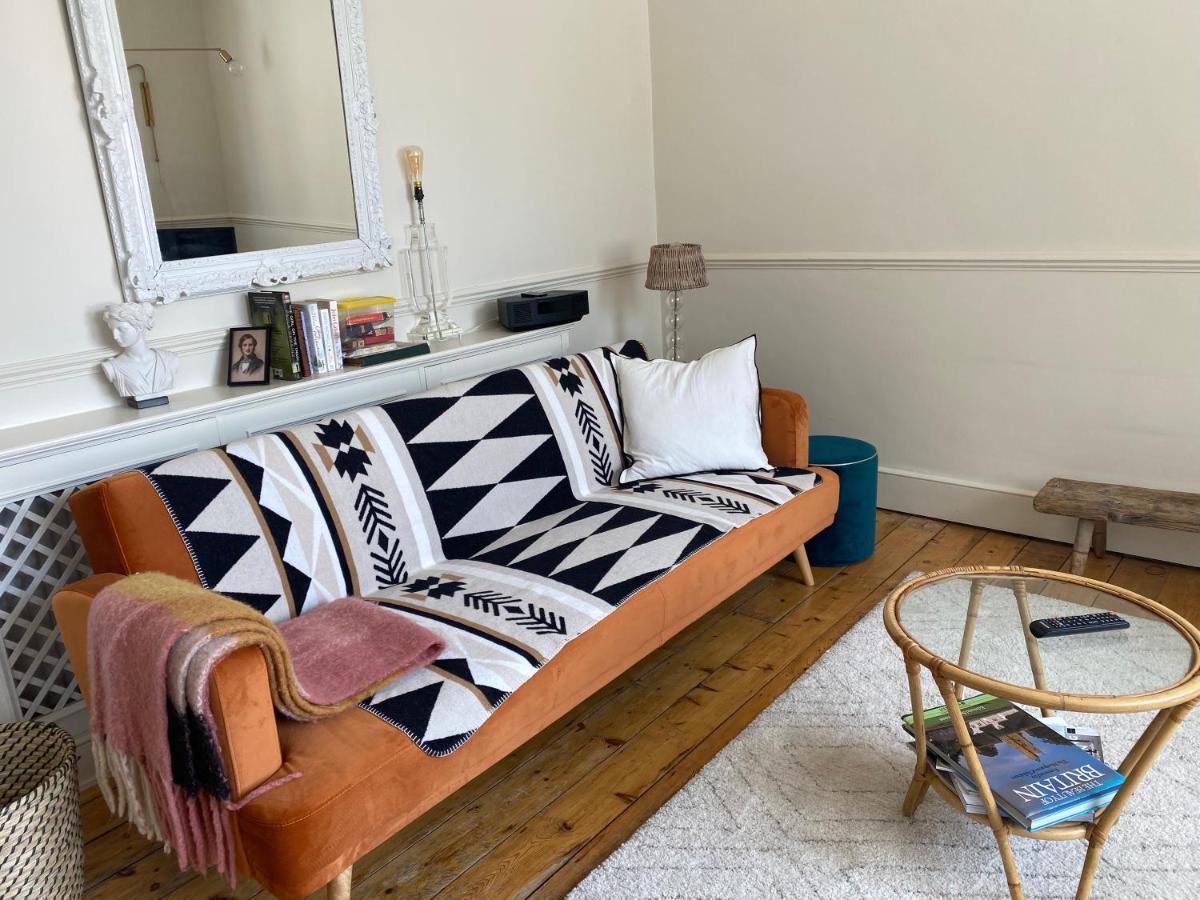 Stylish Apt Excel Olympic Close To Station Londres