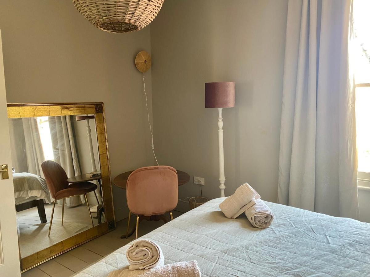 Stylish Apt Excel Olympic Close To Station Londres