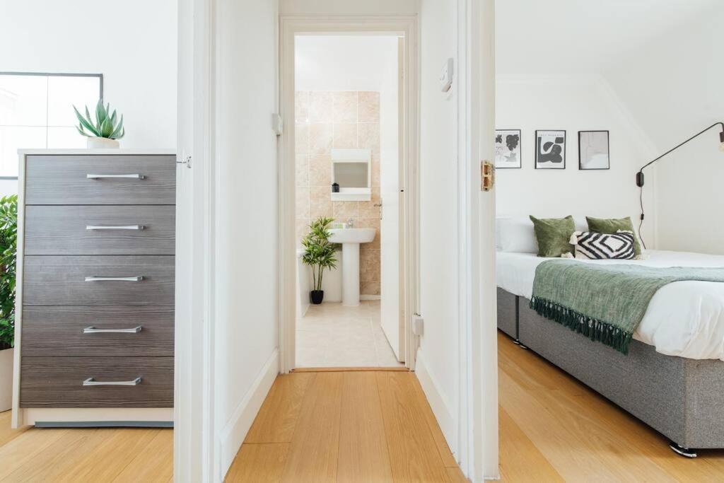Charming 2 Bedroom Flat In The Heart Of Kings Cross,