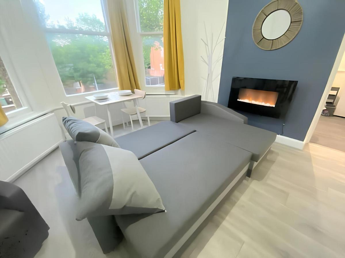 Contemporary 2 Bedroom * London
