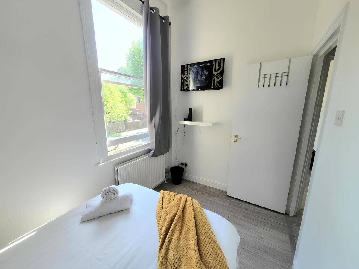 Contemporary 2 Bedroom *