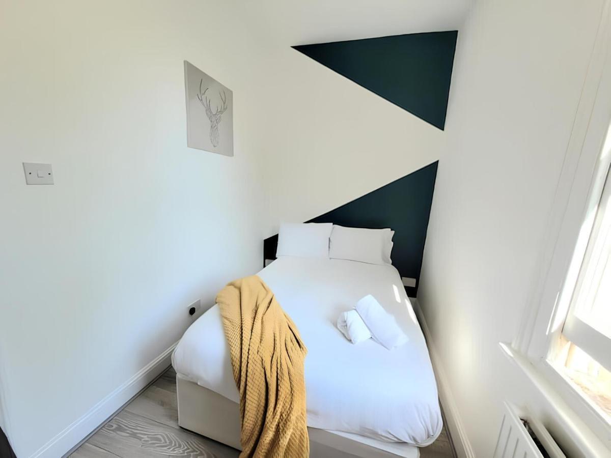 Contemporary 2 Bedroom