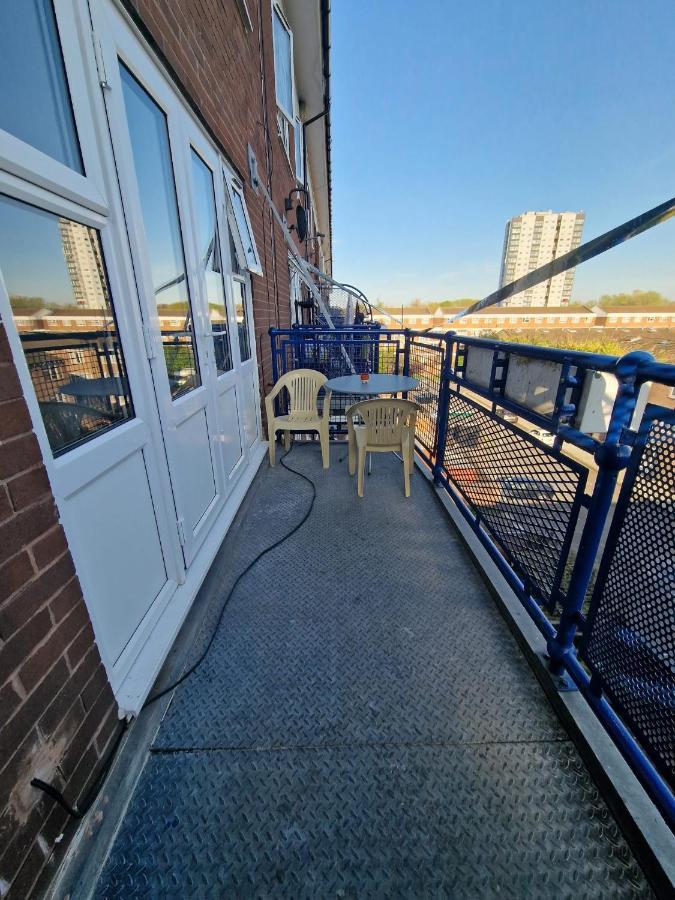 Large With Balcony Overlooking * London