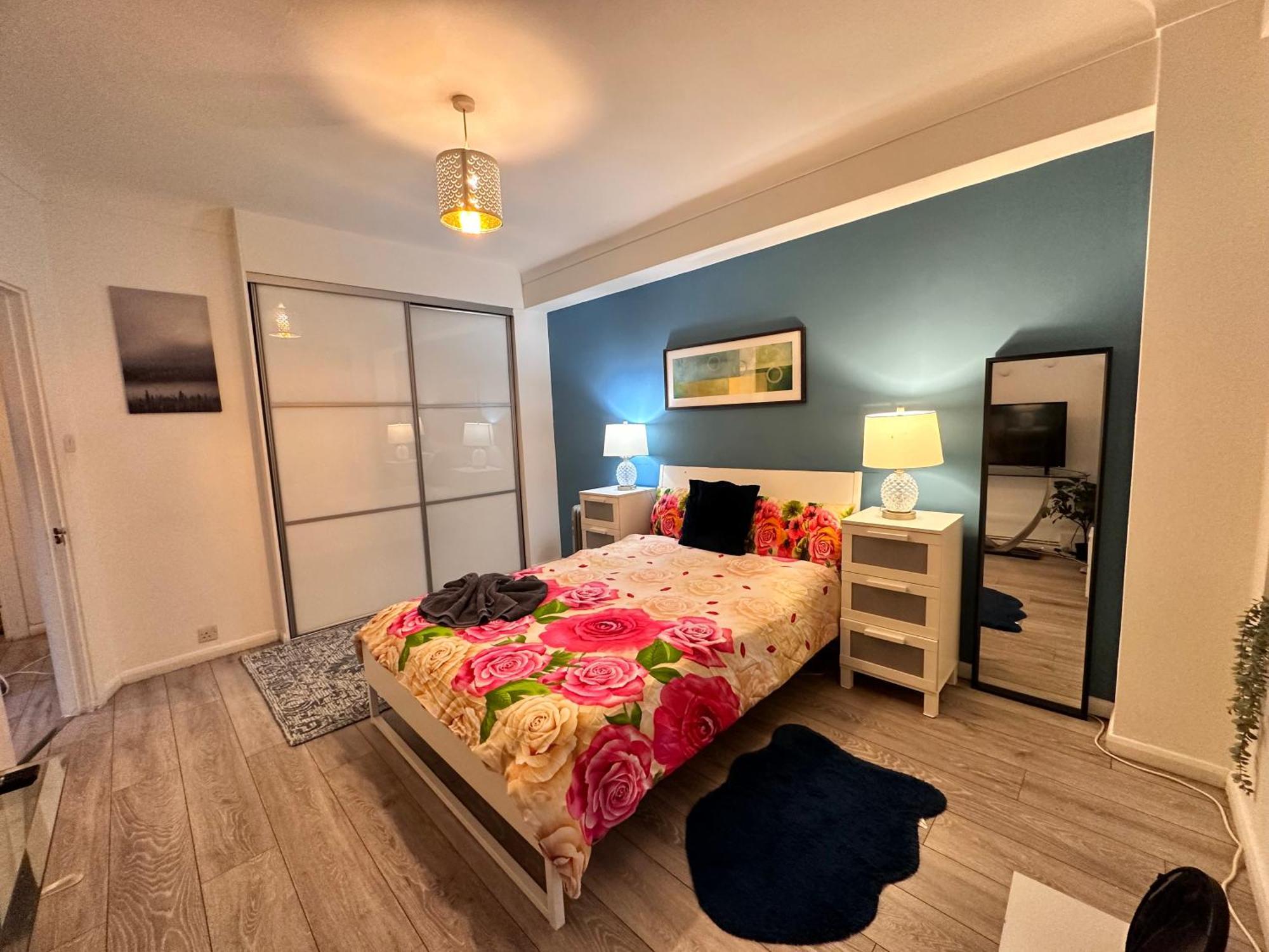 Apartamento Lovely 2-bedroom In