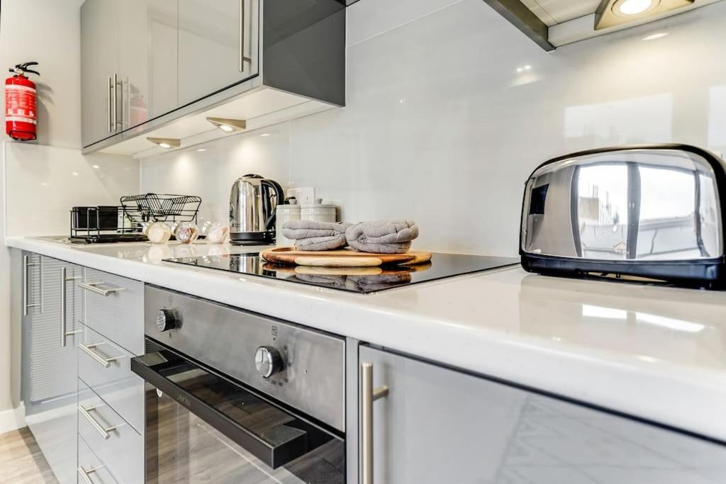 Modern 1 Bed Apt By Old Street / Shoreditch London