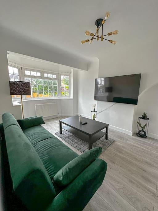 Apartamento Comfortable In 3 Bed House *