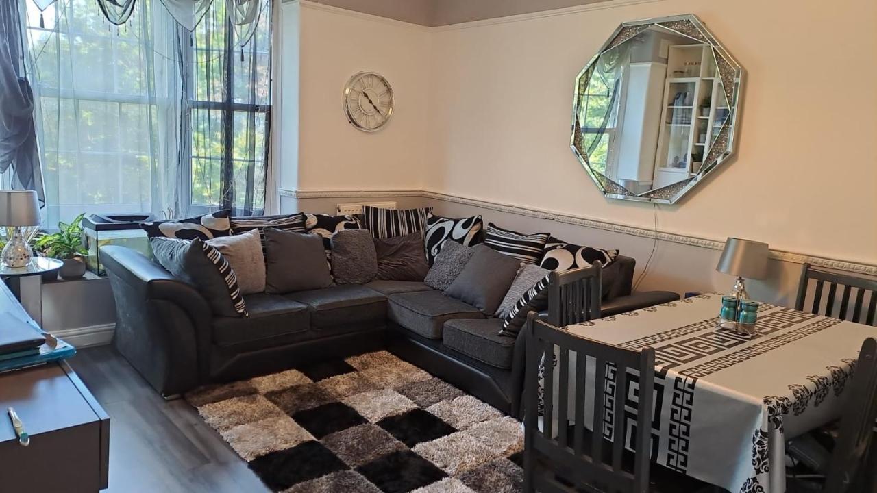 3 Bedroom Brixton Apartment