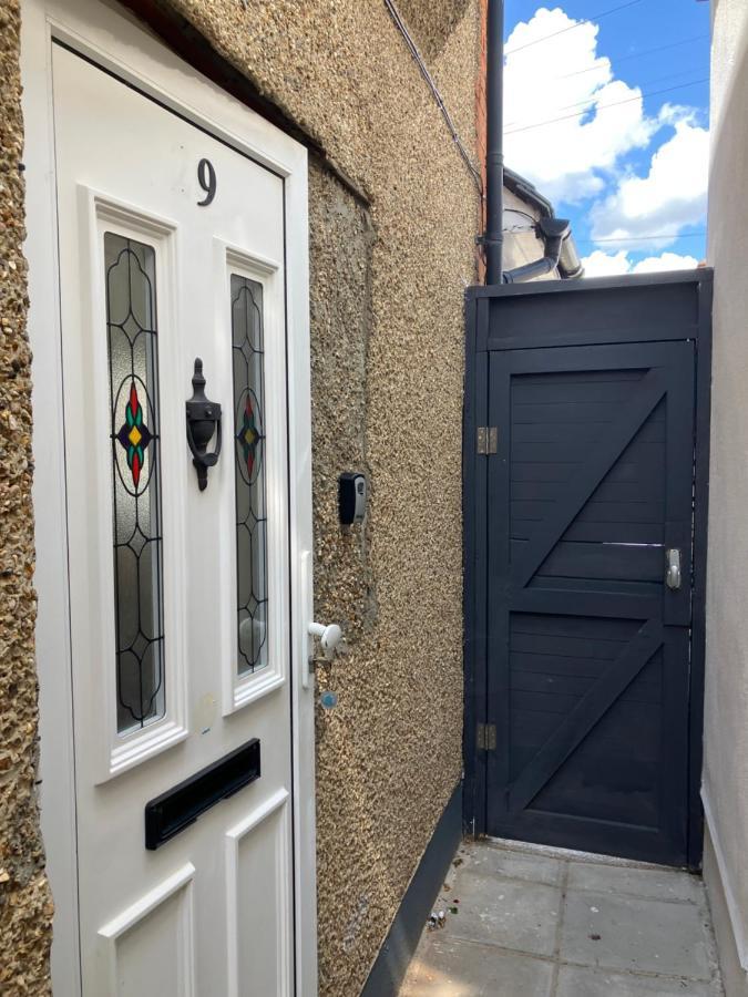 Cosy Self Contained With Private Bathroom 10 Mins To Wembley Stadium * Londres