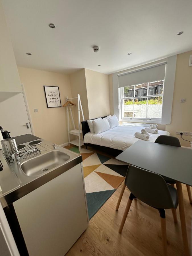 Flat 1, 128a Belsize Road Nw6 4bg * Londres