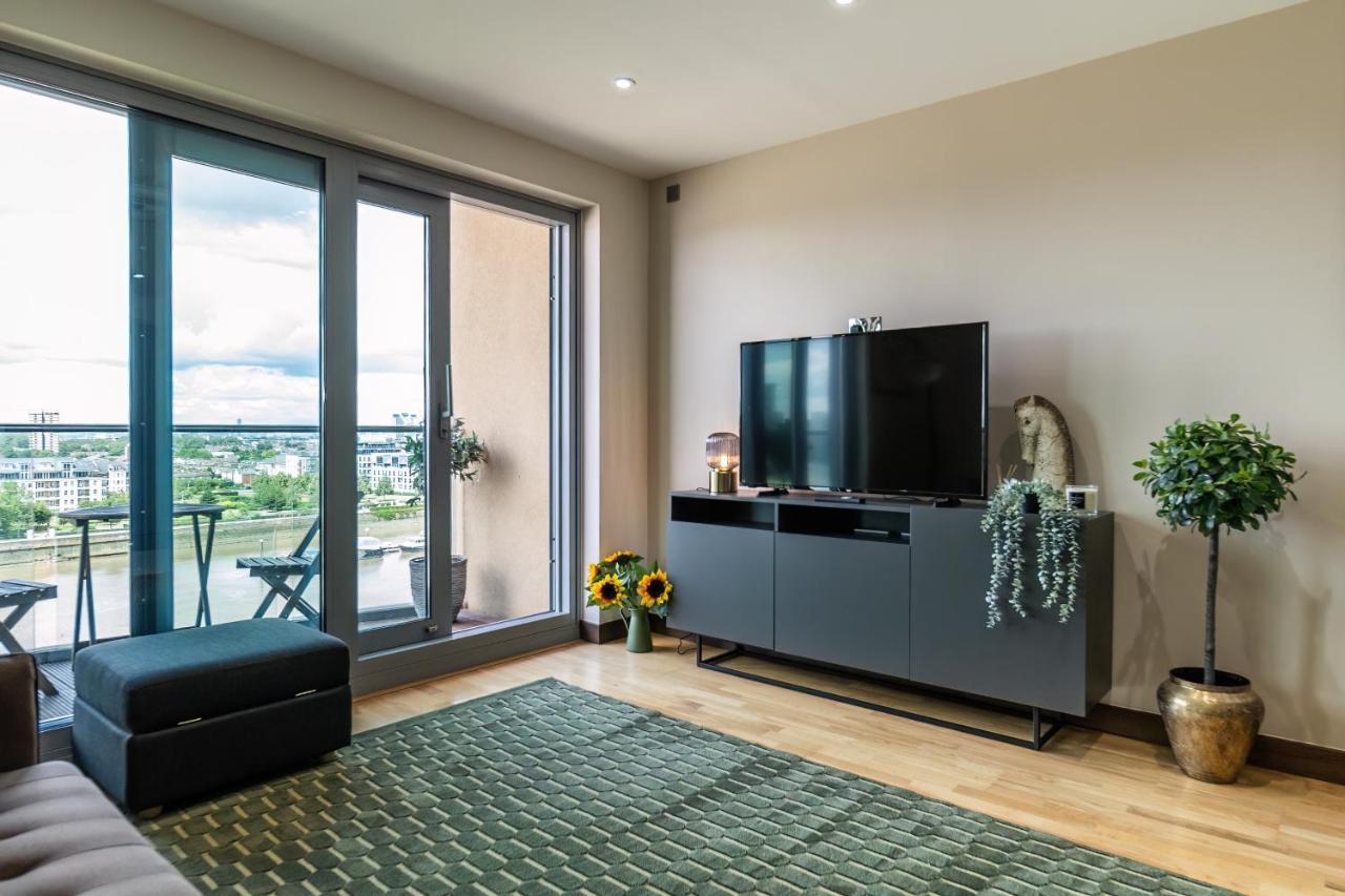 Apartment Livestay-stunning With Private Balcony & River Views *