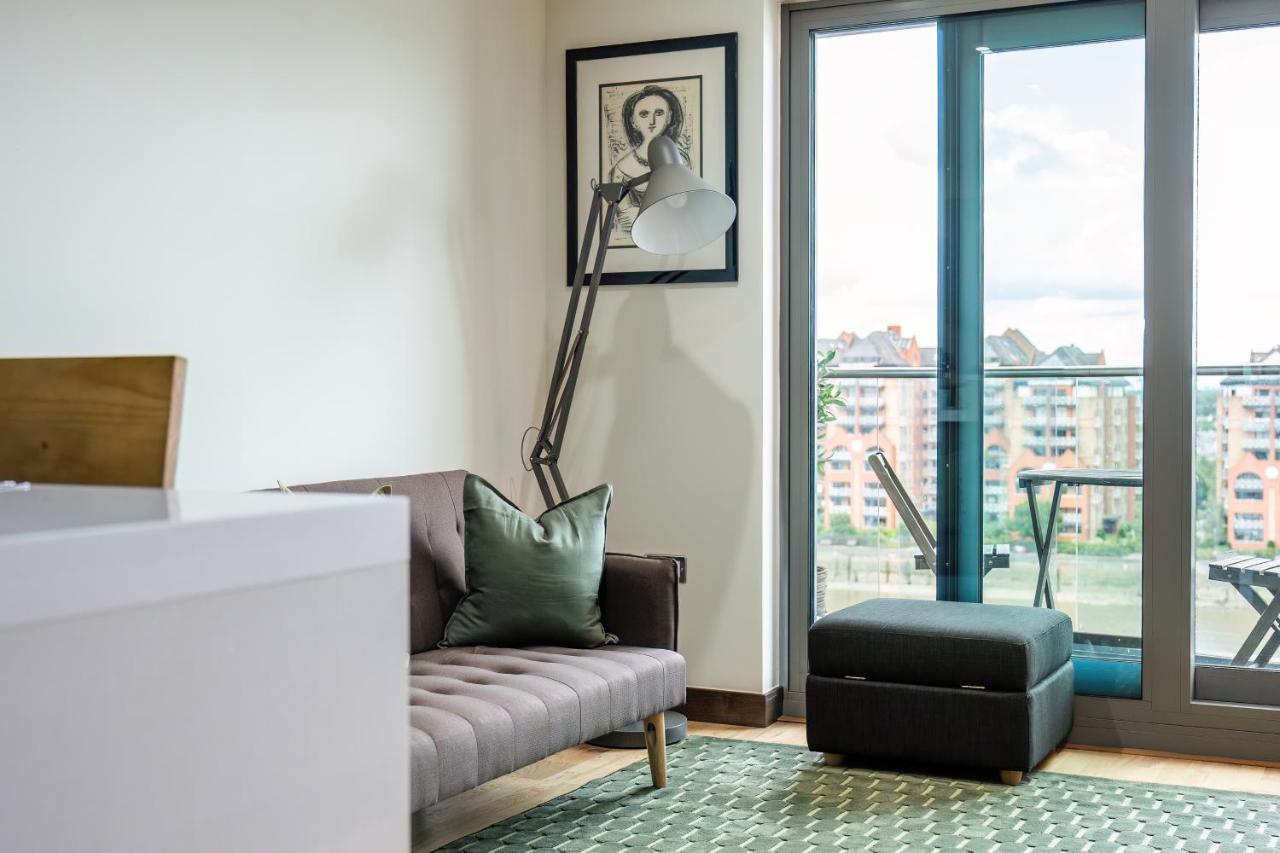 Livestay-stunning With Private Balcony & River Views London