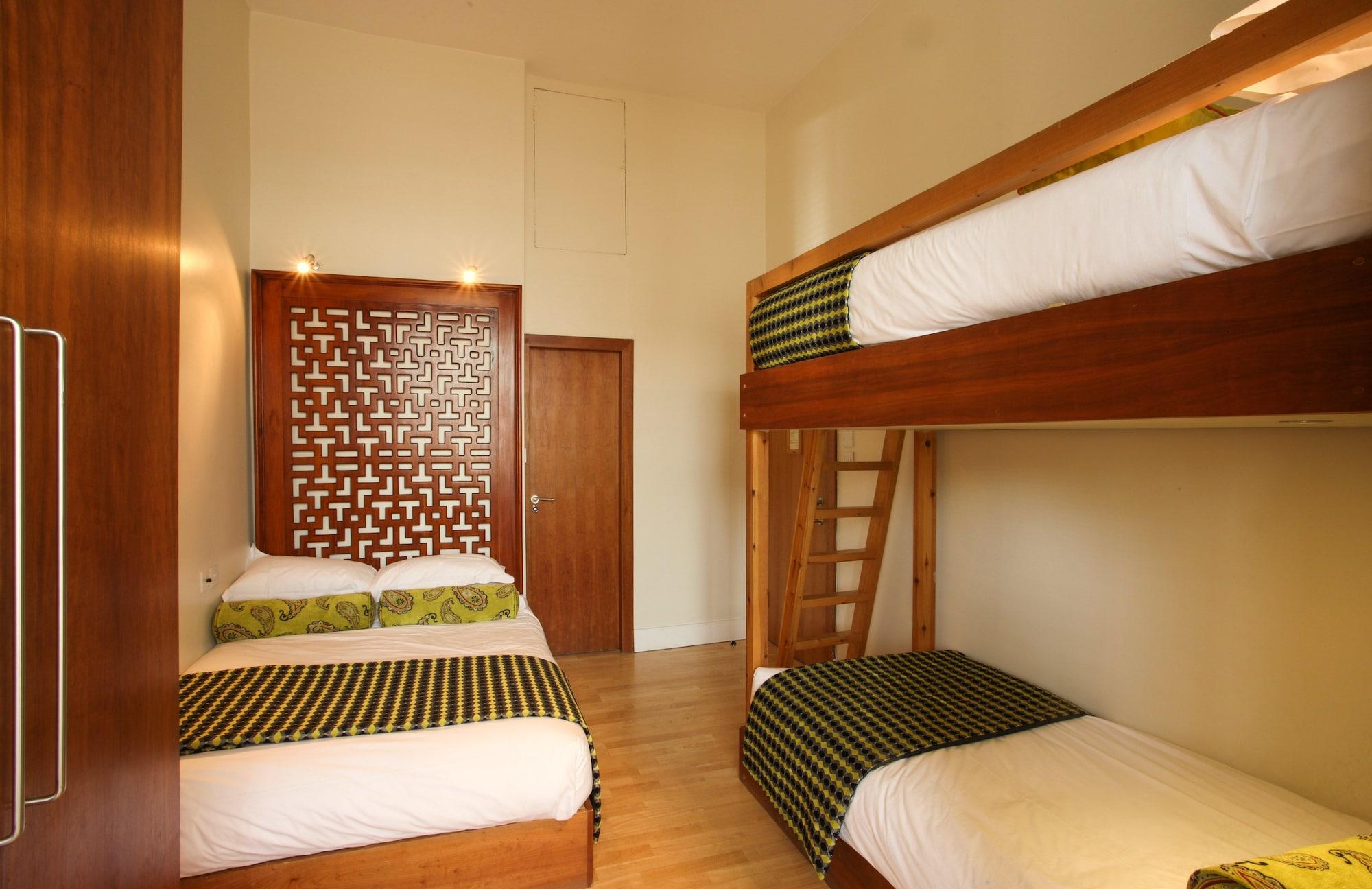 Mayflower Hotel&apartamentos 3*