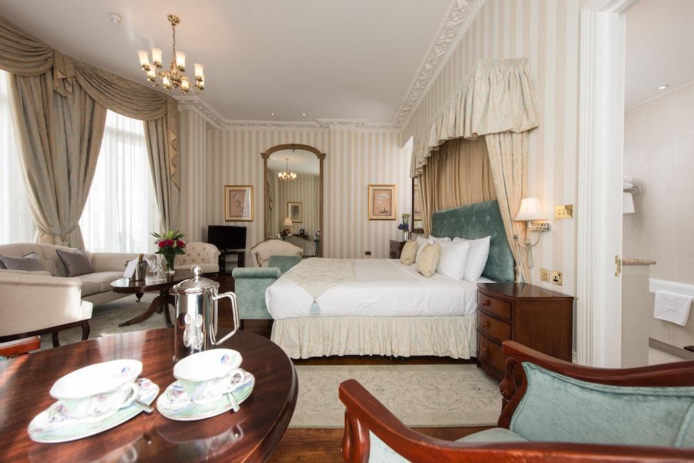 Park International 4*