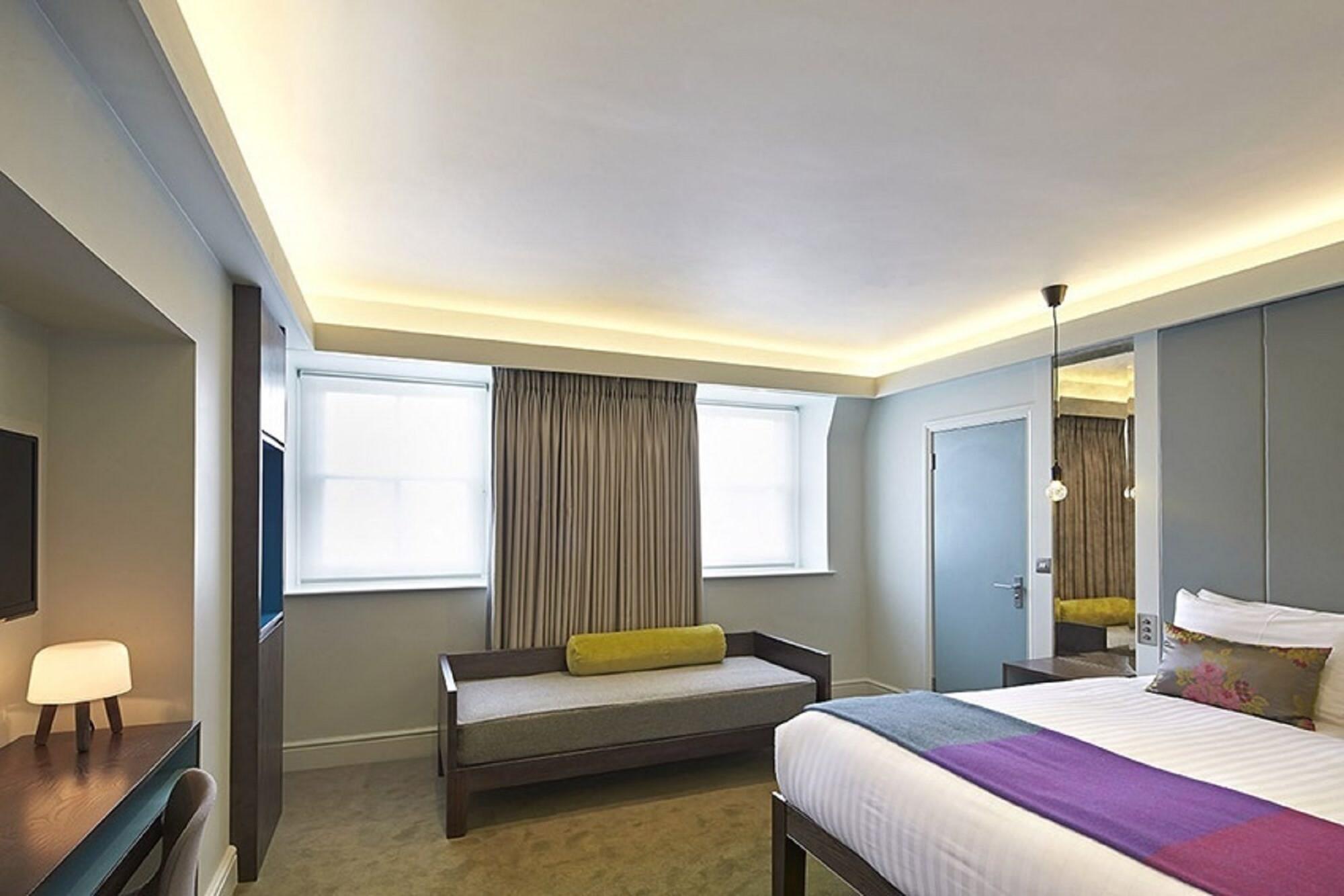Signature Townhouse Hyde Park Hotel 4*