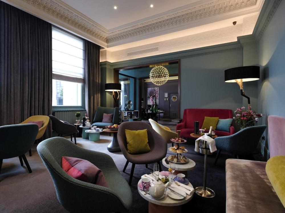 Signature Townhouse Hyde Park Hotel 4*