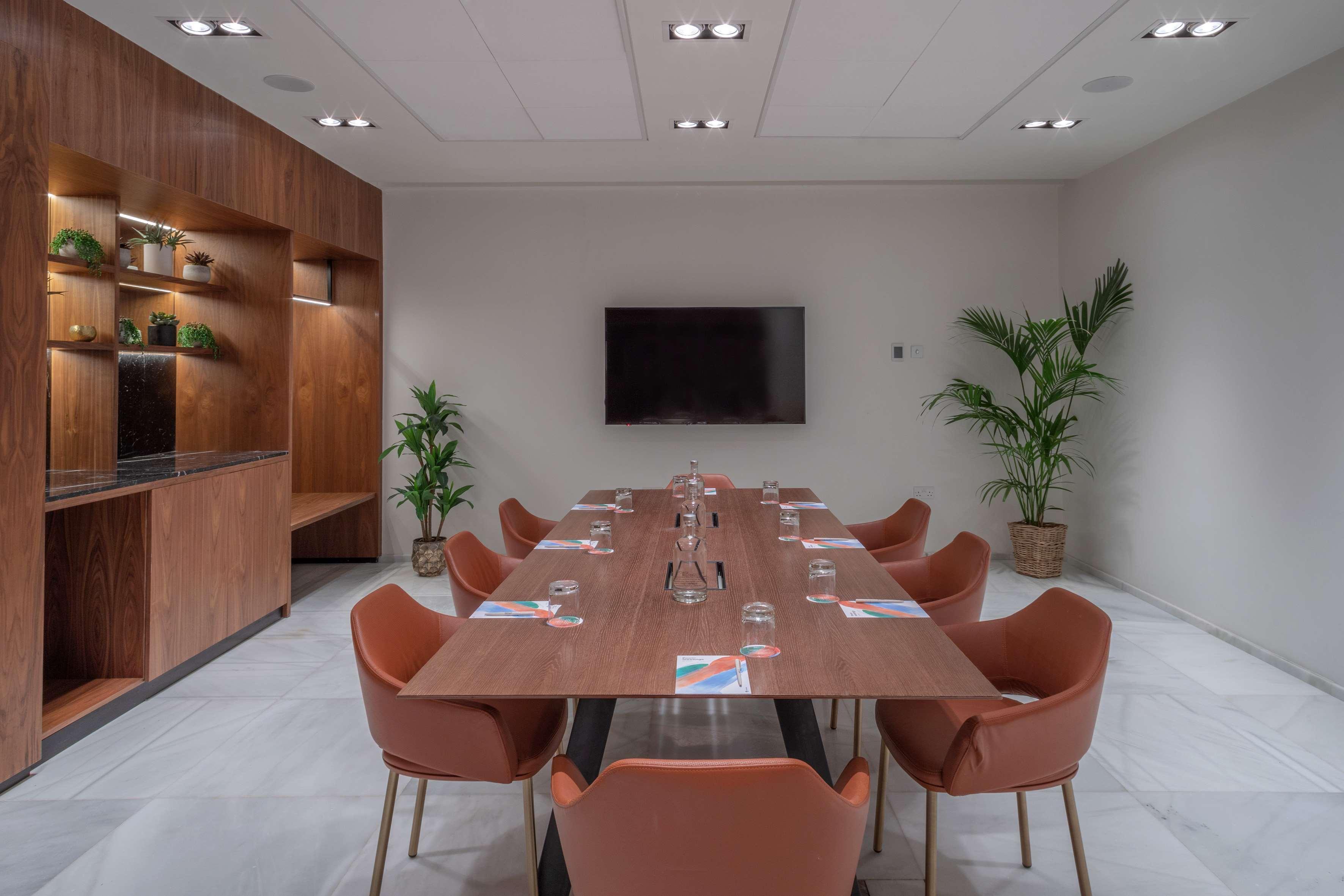 Hotel Melia White House 4*