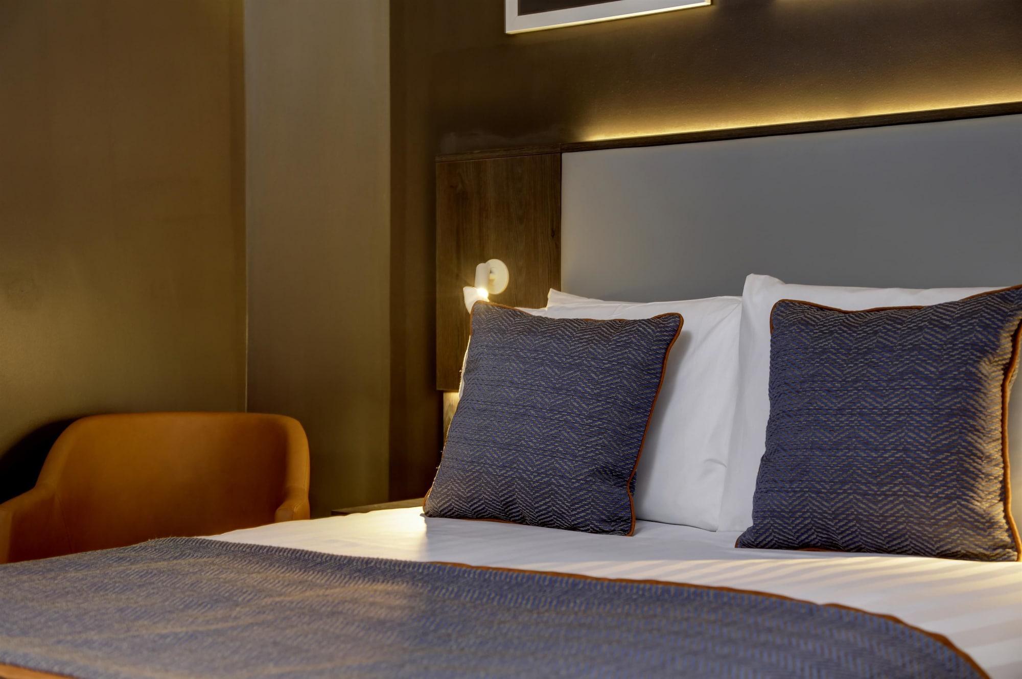 Western Vauxhall Hotel 4*