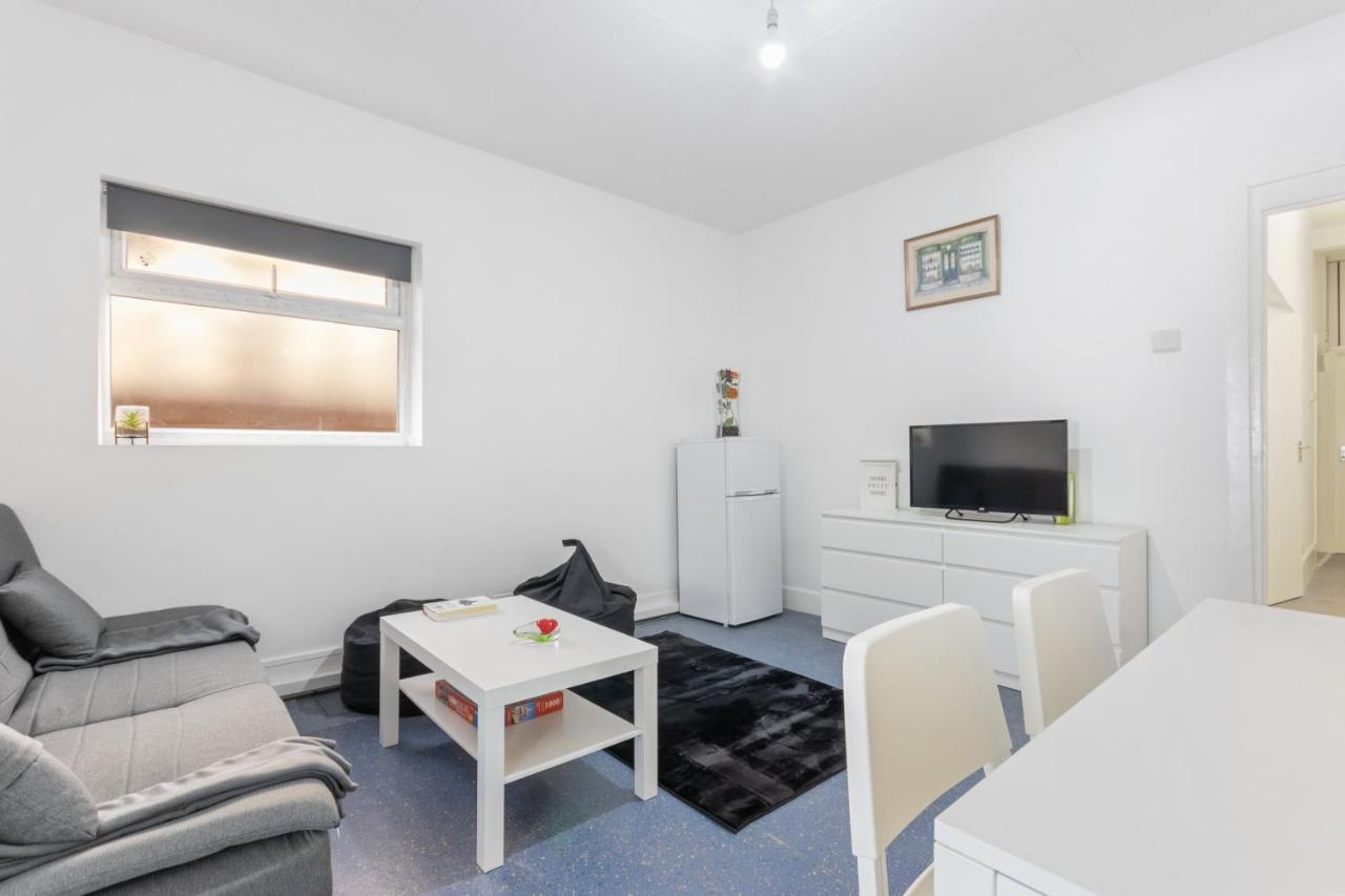 Apartamento Fantastic 2bd Barking With Links To The City! *