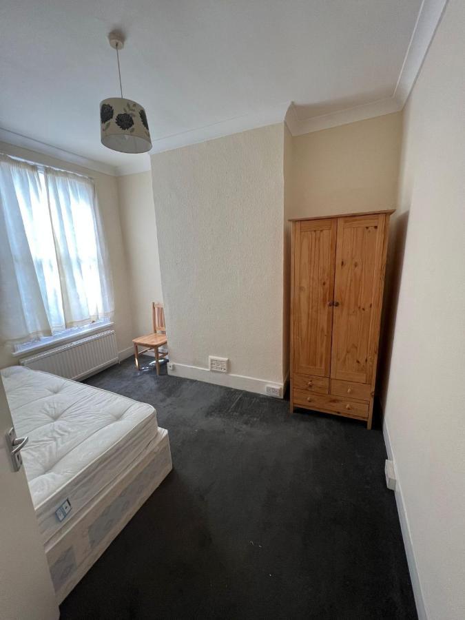 East 2 Bedroom Londres