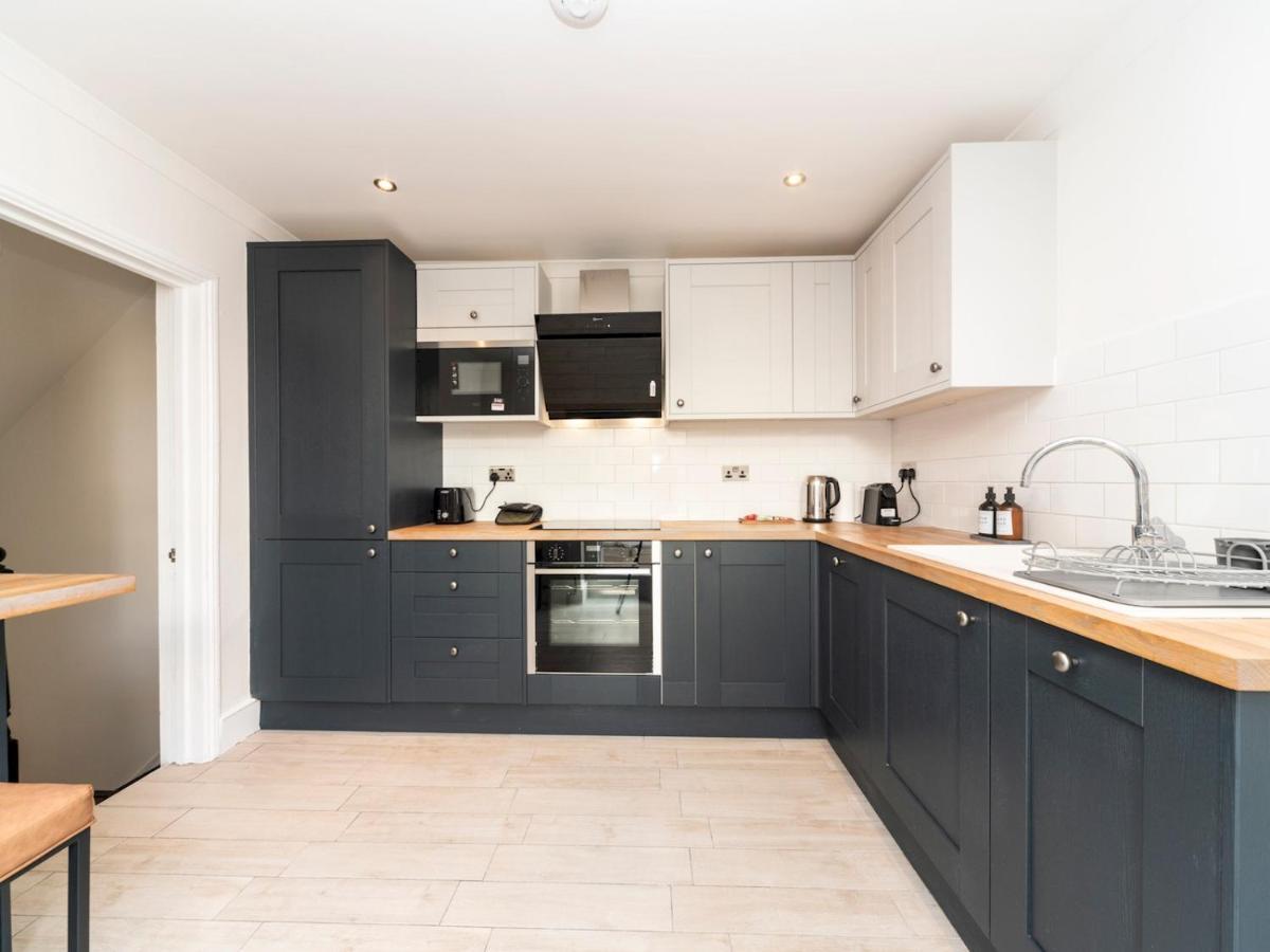 Pass The Keys Elegant Modern 2 Bed Flat Near Greenwich Park Holiday home London