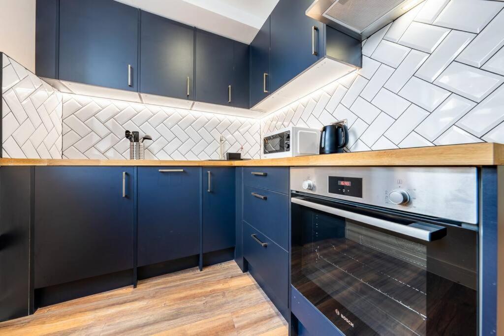 Apartment 1 - North West Brand New Loft *