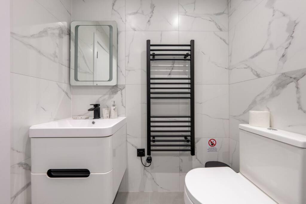 Apartment 1 - North West Brand New Loft London