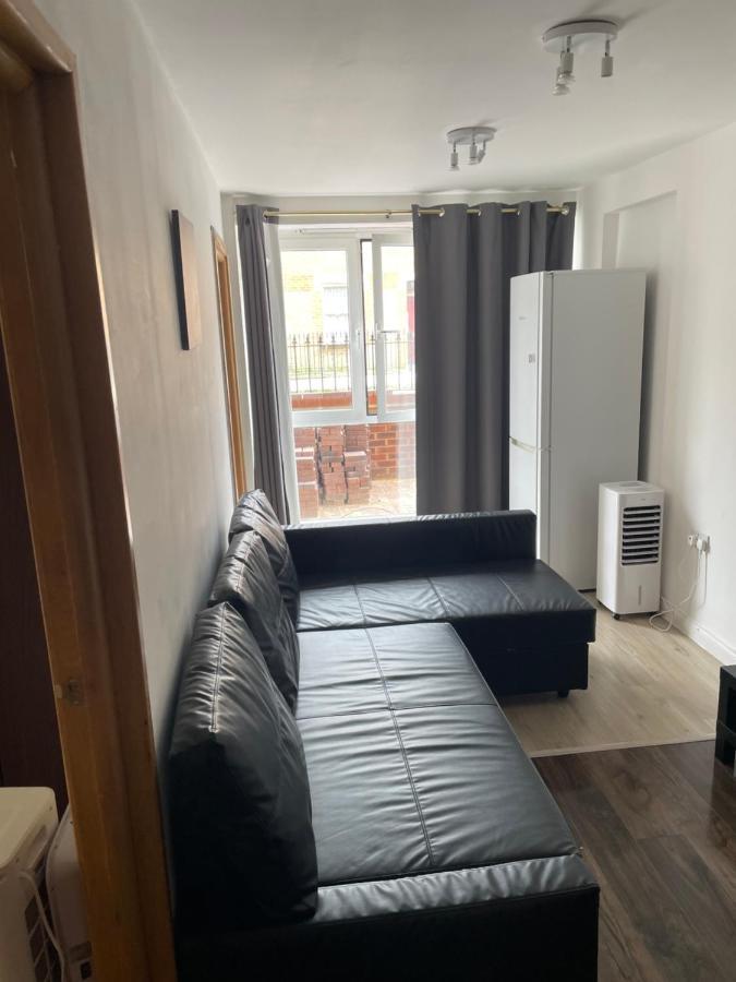 Mac-stephneil Homes Appartement