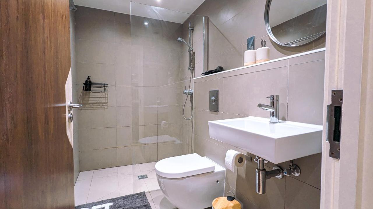 Spacious In Trendy Hackney Londres
