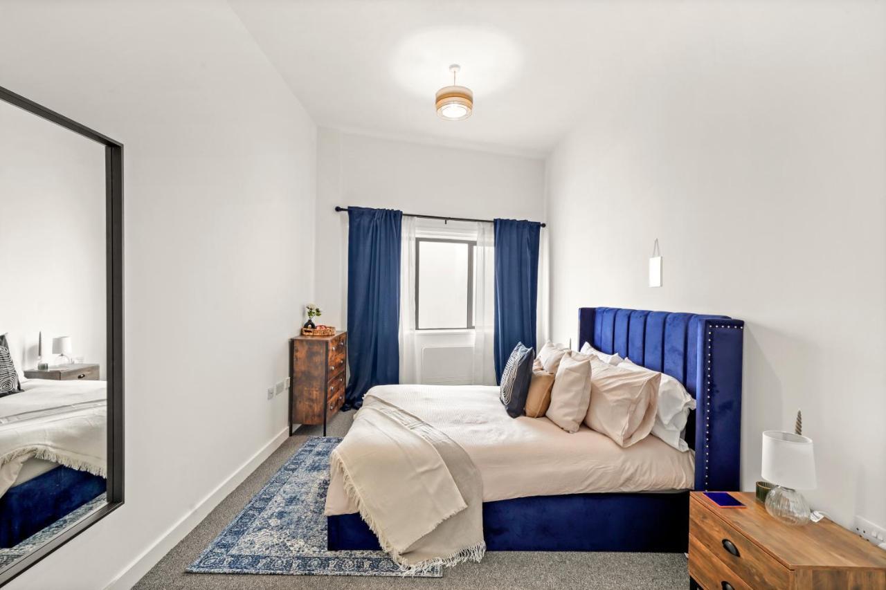Luxury Canary Wharf 2 Bed Apt Apartment *
