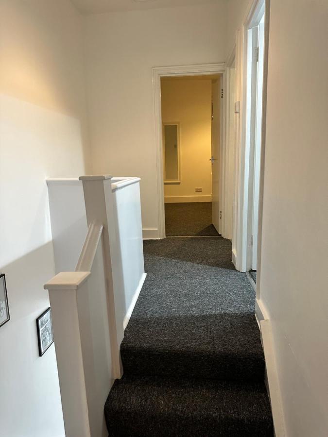 3 Bedroom House With Garden In Tottenham * Londres
