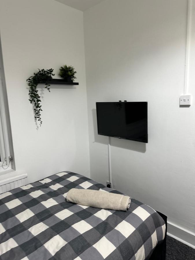 3 Bedroom House With Garden In Tottenham * Londres