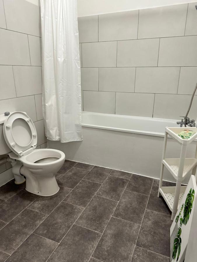 Casa de férias 3 Bedroom House With Garden In Tottenham Londres